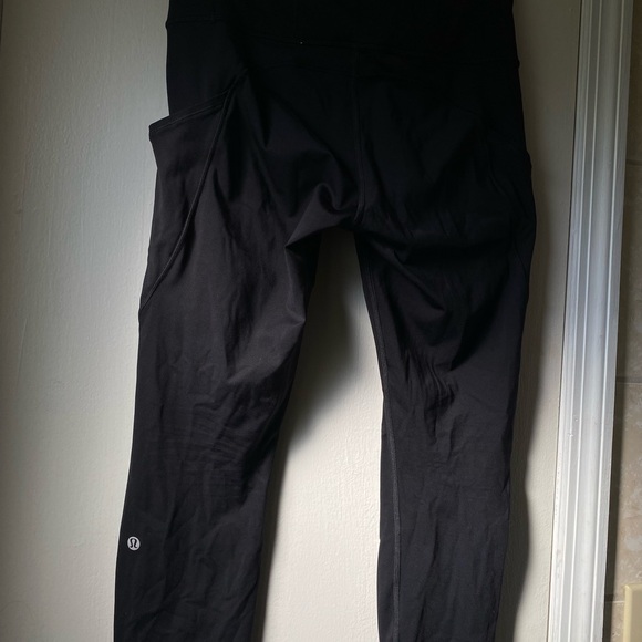 Lulu lemon leggings - Picture 2 of 4
